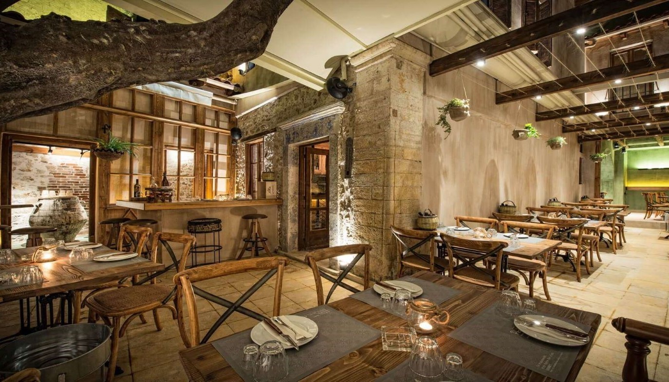 ΠΕΣΚΕΣΙ, ΗΡΑΚΛΕΙΟ: ΕΝΑ ΠΟΛΥΤΙΜΟ ΕΣΤΙΑΤΟΡΙΟ ΚΑΙ ΜΙΑ ΧΑΜΕΝΗ ΕΥΚΑΙΡΙΑ | Κριτικές Εστιατορίων