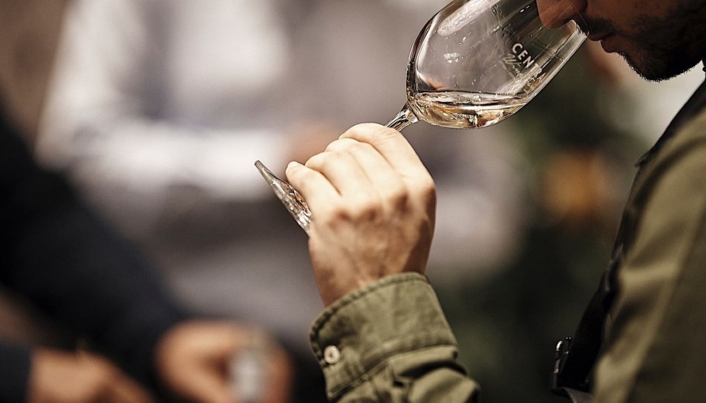 CENTRAL WINE FAIR 2024 (ΜΕΡΟΣ 1Ο), ΤΑ ΛΕΥΚΑ ΚΑΙ ΕΠΙΔΟΡΠΙΑ ΚΡΑΣΙΑ | Θέματα