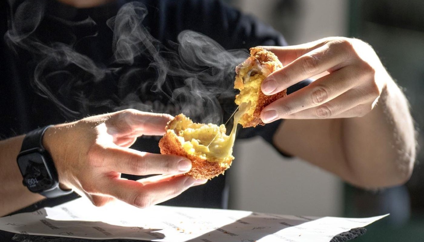 ΠΟΥ ΔΟΚΙΜΑΣΑΜΕ ΕΣΤΙΑΤΟΡΙΚΟ… STREET FOOD ΣΤΟ ΚΕΝΤΡΟ ΤΗΣ ΑΘΗΝΑΣ | Θέματα