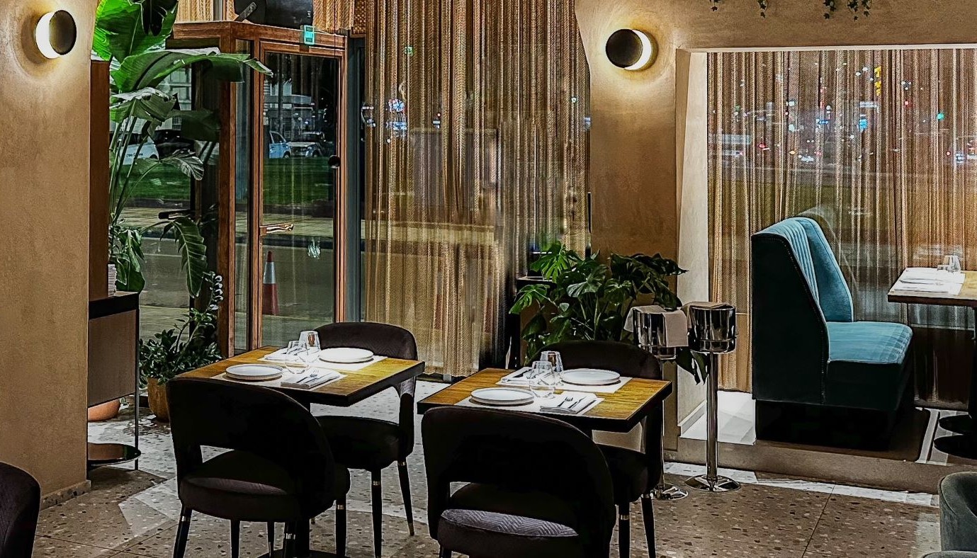 YABOO: ΕΝΑΣ ΜΟΝΤΕΡΝΟΣ «ΤΟΠΟΣ ΣΥΝΑΝΤΗΣΗΣ» ΥΠΟ ΤΗ ΓΕΥΣΤΙΚΗ ΕΠΙΜΕΛΕΙΑ ΤΗΣ ΓΕΩΡΓΙΑΝΝΑΣ ΧΙΛΙΑΔΑΚΗ | Νέα