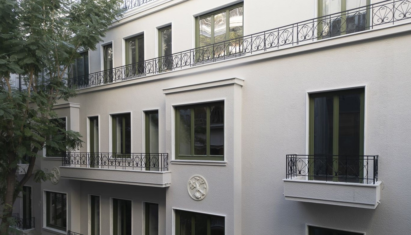 ΤΟ ΠΡΩΤΟ IKOS GRAND, ΟΙ ΣΟΥΙΤΕΣ ΤΗΣ ΛΑΜΨΑ, Η ΣΑΝΤΟΡΙΝΗ ΜΕΤΑ ΤΟΥΣ ΣΕΙΣΜΟΥΣ ΚΑΙ ΑΛΛΑ ΝΕΑ | Θέματα