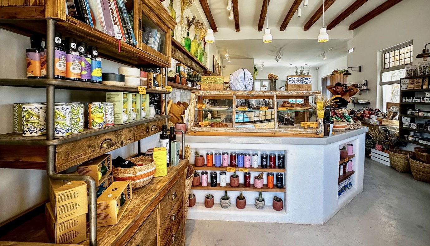 3+1 BAKERIES ΣΤΗΝ ΠΑΡΟ ΠΟΥ ΤΙΜΟΥΝ ΤΙΣ ΠΑΡΑΔΟΣΕΙΣ ΚΑΙ ΤΗ ΔΗΜΙΟΥΡΓΙΚΟΤΗΤΑ | Deli-Shops