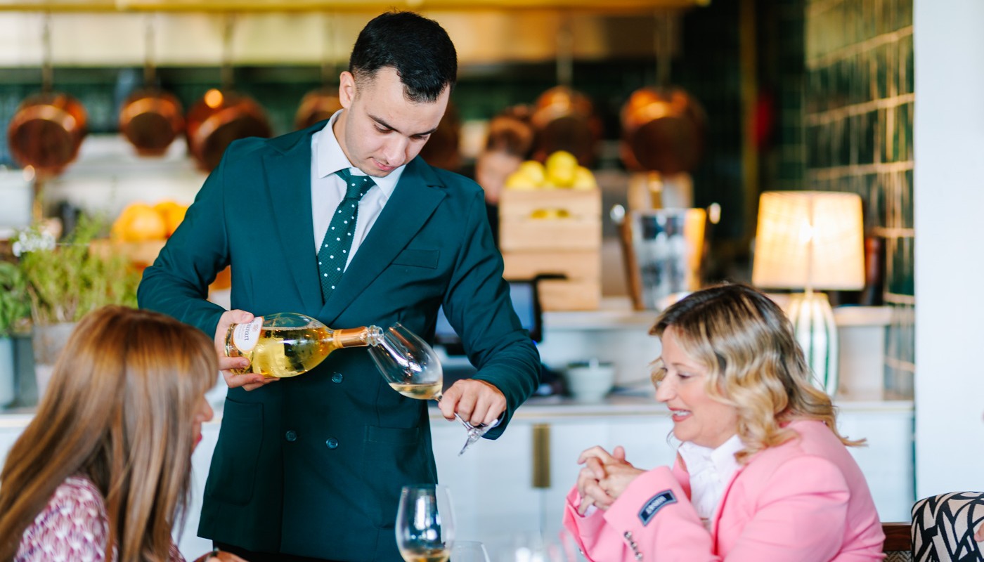 champagne cigar brunch beefbar | The Food & Leisure Guide