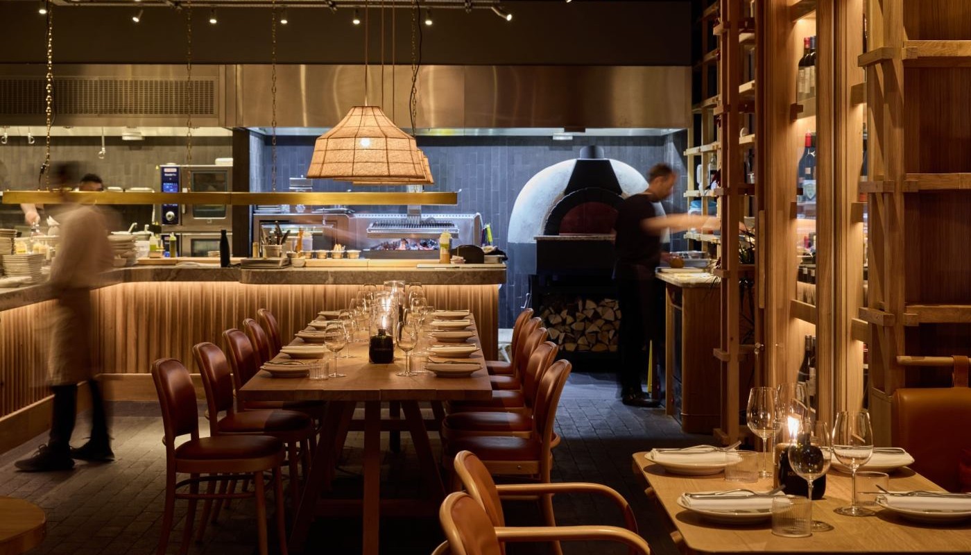 KROKODILOS-LONDON: Ο ΑΓΓΕΛΟΣ ΤΟΓΙΑΣ ΔΕΙΧΝΕΙ ΤΟ ΜΕΛΛΟΝ ΤΗΣ ΚΛΑΣΙΚΗΣ ΕΛΛΗΝΙΚΗΣ ΚΟΥΖΙΝΑΣ | Globe-Eater