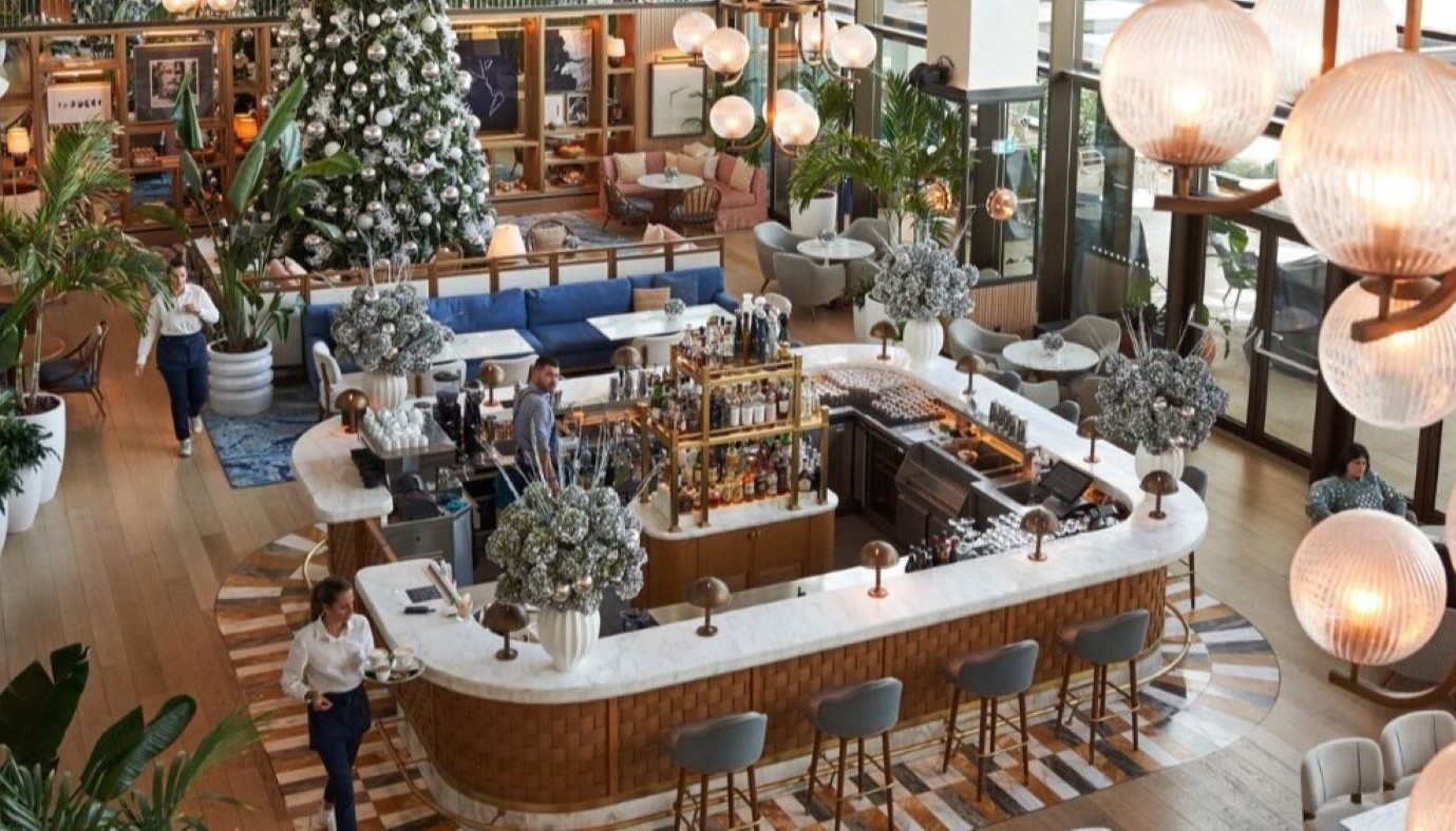 AVRA & LINE ΕΝΩΝΟΥΝ ΔΥΝΑΜΕΙΣ ΣΤΟ FOUR SEASONS ΓΙΑ ΕΝΑ GREAT SUNDAY ΓΕΜΑΤΟ ΔΗΜΙΟΥΡΓΙΑ ΚΑΙ ΠΡΟΣΦΟΡΑ | Νέα