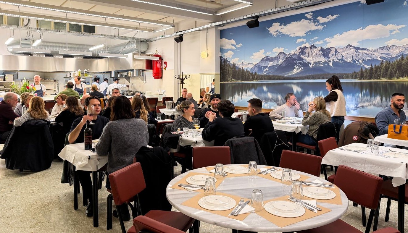 ΖΙΓΚΟΑΛΑ: ΕΛΛΑΔΑ ΚΑΙ ΑΝΑΤΟΛΗ ΣΕ ΕΝΑ ΤΡΑΠΕΖΙ ΠΟΥ ΕΧΕΙ ΑΝΑΓΚΗ ΝΑ ΞΑΝΑΣΤΡΩΘΕΙ | Νέα