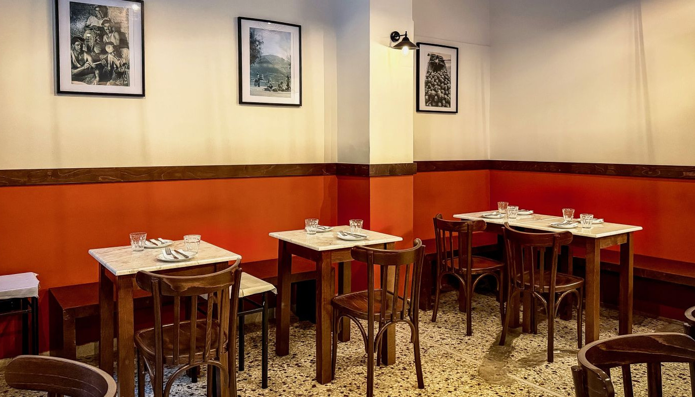 ΦΛΑΡΟΣ: ΕΝΑΣ ΣΥΓΧΡΟΝΟΣ ΚΑΦΕΝΕΣ ΣΤΟ ΠΑΓΚΡΑΤΙ | Νέα