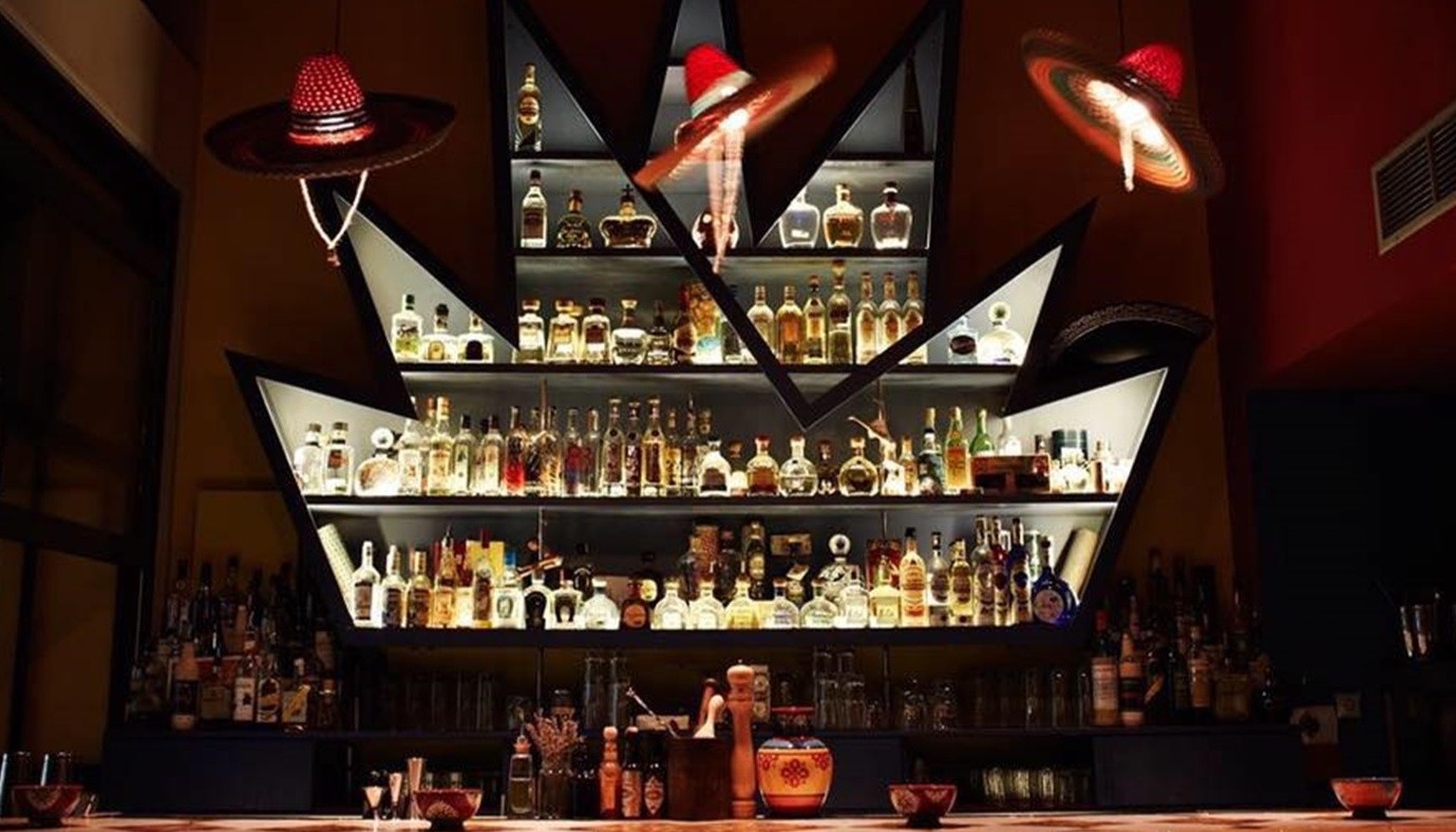 ΑΘΗΝΑΪΚΟ BAR HOPPING: Η ΜΕΓΑΛΗ ΕΞΟΔΟΣ ΠΡΟΣ ΤΙΣ ΓΕΙΤΟΝΙΕΣ ΚΑΙ ΤΑ ΝΕΑ CONCEPTS ΠΟΥ ΠΕΡΙΜΕΝΟΥΜΕ | The Bars