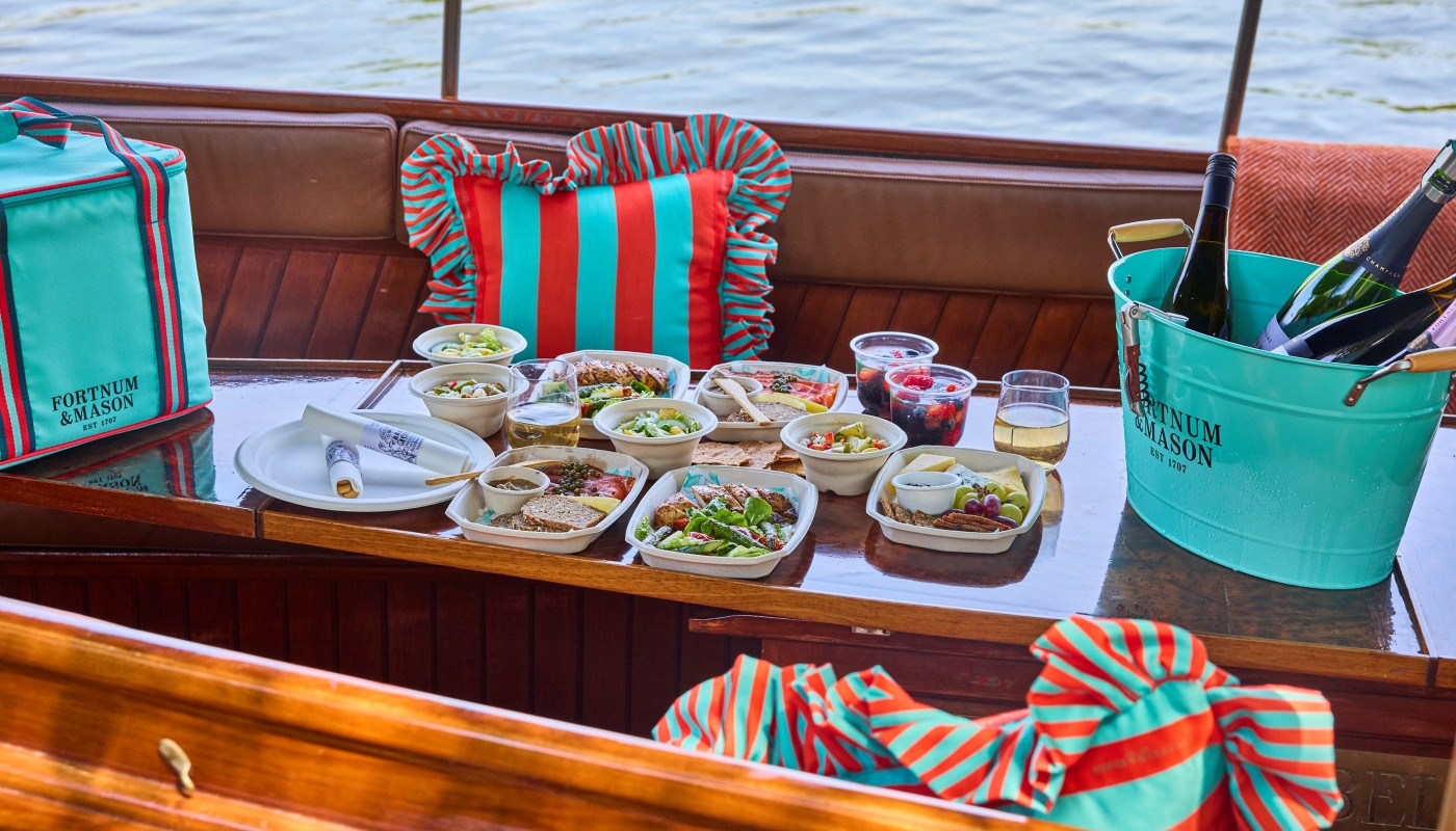 ΕΟΡΤΑΣΤΙΚΟ ΠΛΩΤΟ PICNIC ΑΠΟ ΤΟΥΣ FORTNUM & MASON ΣΤΟ ΛΟΝΔΙΝΟ. | Θέματα