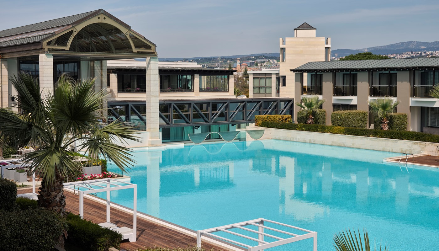 SEPTEMBER HOTEL ΘΕΣΣΑΛΟΝΙΚΗ:  ΔΙΑΜΟΝΗ ΣΤΗΝ ΠΟΛΗ, ΔΙΠΛΑ ΣΤΟ ΑΕΡΟΔΡΟΜΙΟ ΚΑΙ ΚΟΝΤΑ ΣΤΗ ΧΑΛΚΙΔΙΚΗ | Ξενοδοχεία